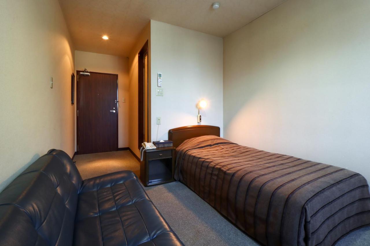 Kobori Ryokan Хиросаки Екстериор снимка