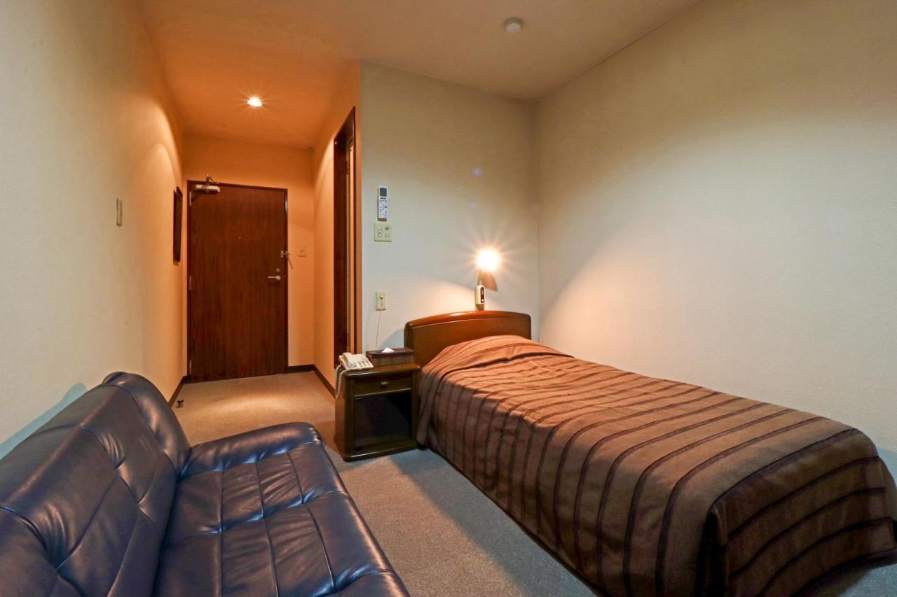 Kobori Ryokan Хиросаки Екстериор снимка