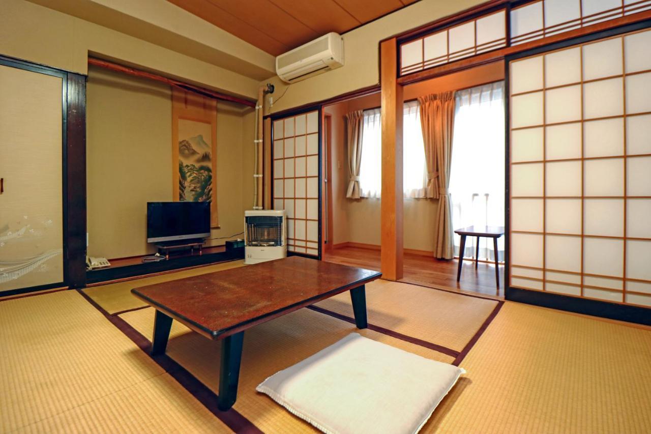 Kobori Ryokan Хиросаки Екстериор снимка